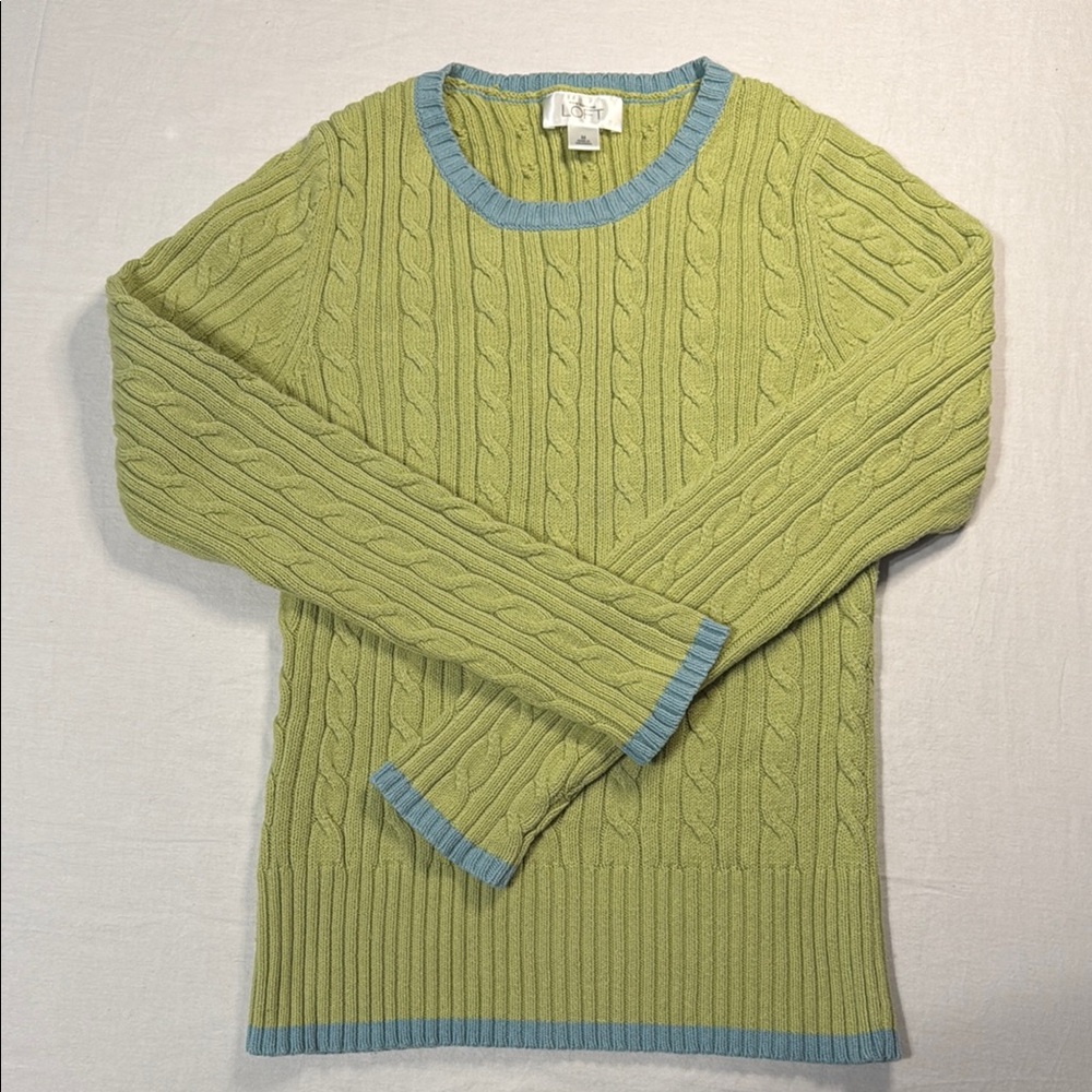 Ann Taylor LOFT Women cable knit sweater size M